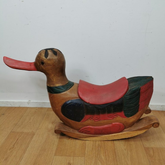 Image 1 of Canard à bascule en bois massif fabriqué à la main en Indonésie