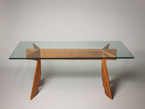 Image 1 of Dinning table in Walnut, Italy 80's