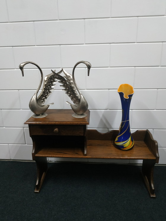 Image 1 of Ancien banc téléphonique en bois Table à plantes avec tiroir
