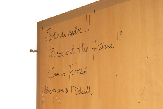 Image 1 of Bas-reliëf met de tekst "Denk buiten de gebaande paden!" in gepatineerd hout. Hedendaags.