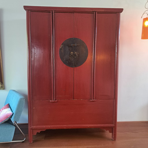 Antiker chinesischer Brautschrank