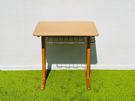 Image 1 of Pupitre y silla de madera Casala. Años 60