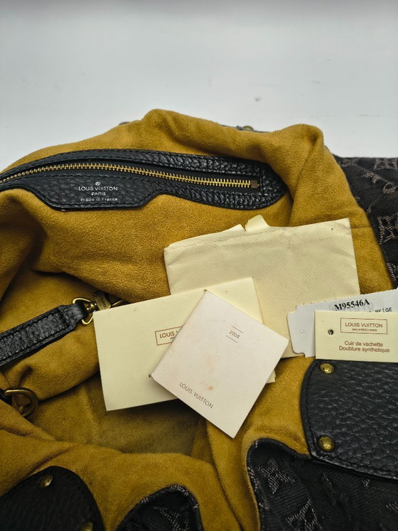 Image 1 of Sac hobo Louis Vuitton Surya Monogram en denim noir XL