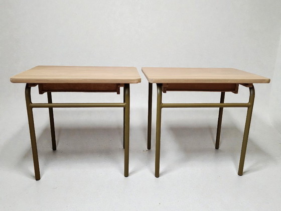 Image 1 of Coppia di comodini in metallo ocra e legno