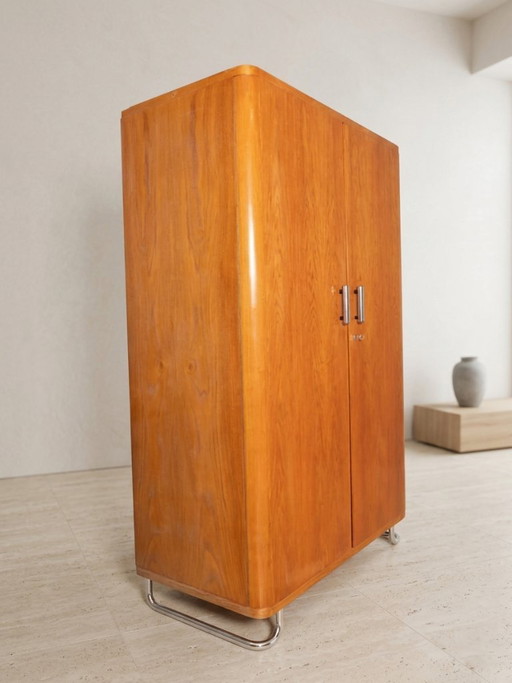 Armoire à vêtements fonctionnaliste de Vichr & spol., armoire de rangement de style Bauhaus, Tchécoslovaquie des années 1930