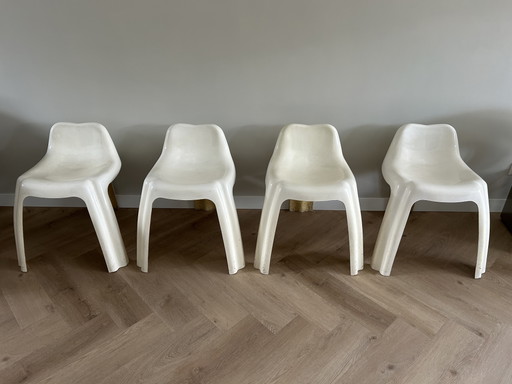 Ensemble de 4 chaises « Ginger » de Patrick Gingembre – Paulus, France, vers 1970 – eetkamerstoelen, Fiberglass