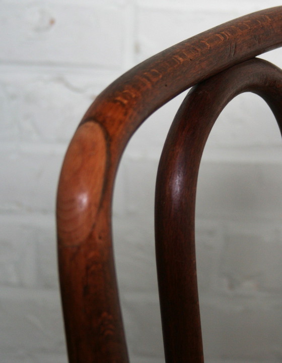Image 1 of Alter restaurierter Thonet Typ N°391