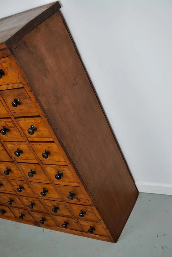 Image 1 of Armario de boticario/taller industrial holandés de pino, circa 1930