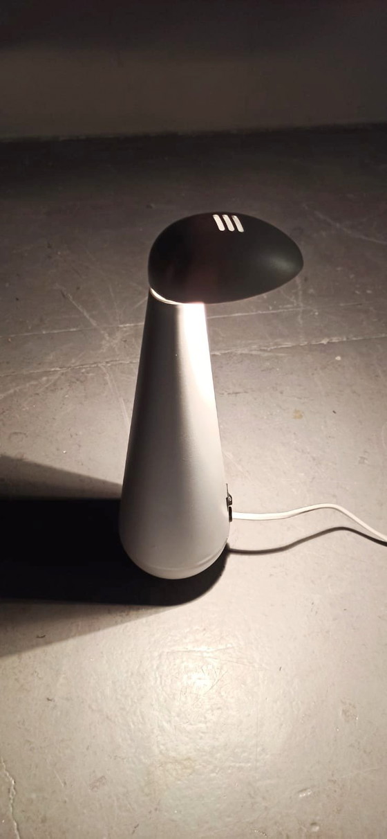 Image 1 of Lampe de table Pingouin massif