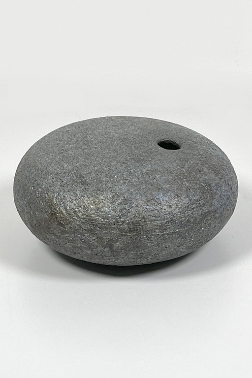 Pebble-shaped vase