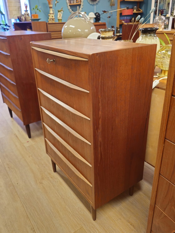 Image 1 of Vintage Ladekast Ladekastje Kast Kastje Teak Fineer 