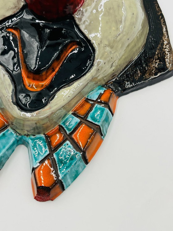 Image 1 of Große, an der Wand befestigte Clownmaske aus glasierter Terrakotta