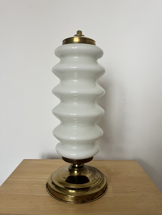 Image 1 of Cool vintage table lamp made of milk glass and brass