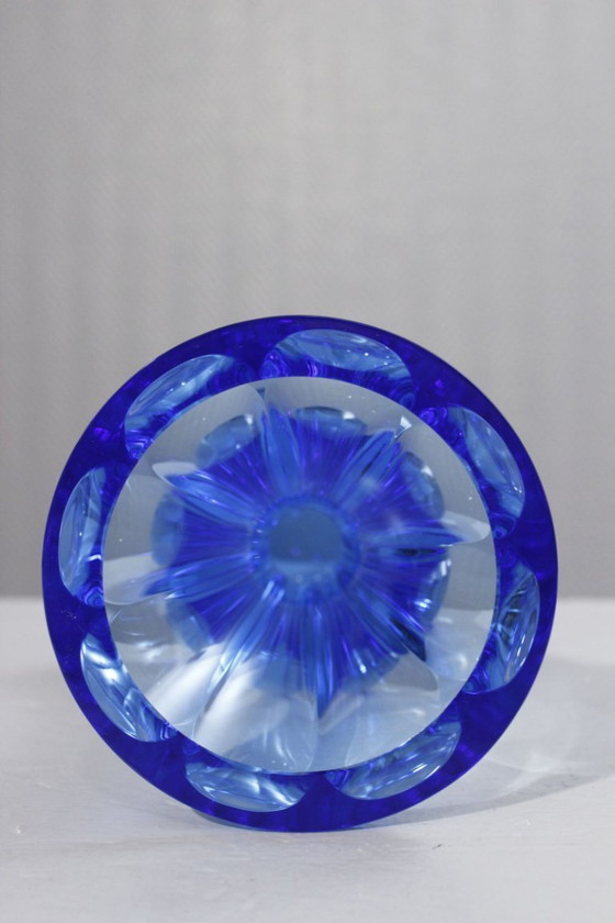 Image 1 of Moser Kristallfabrik – Smaragdblaue Vase, Art-Deco-Periode, 1926–1936