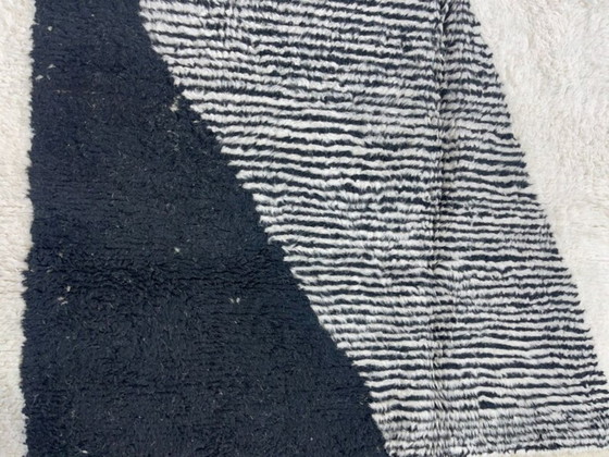 Image 1 of Tapis berbère en laine authentique Zebra 300cmx250cm 