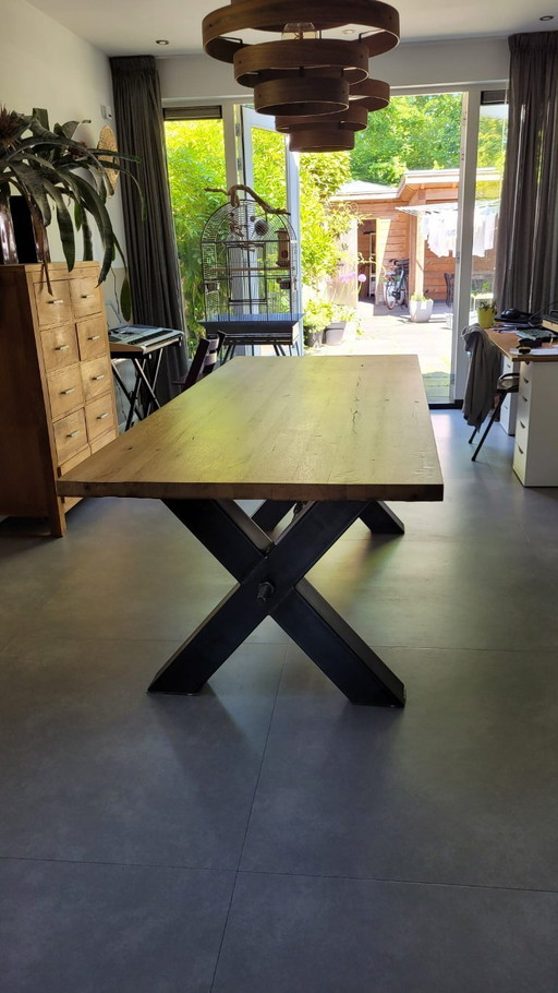 Spacious, beautiful, sturdy dining table