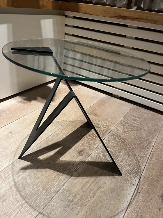 Image 1 of Mesa auxiliar de cristal elegante pájaro