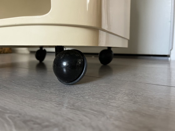 Image 1 of Anna Castelli Kartell Seveerwagen