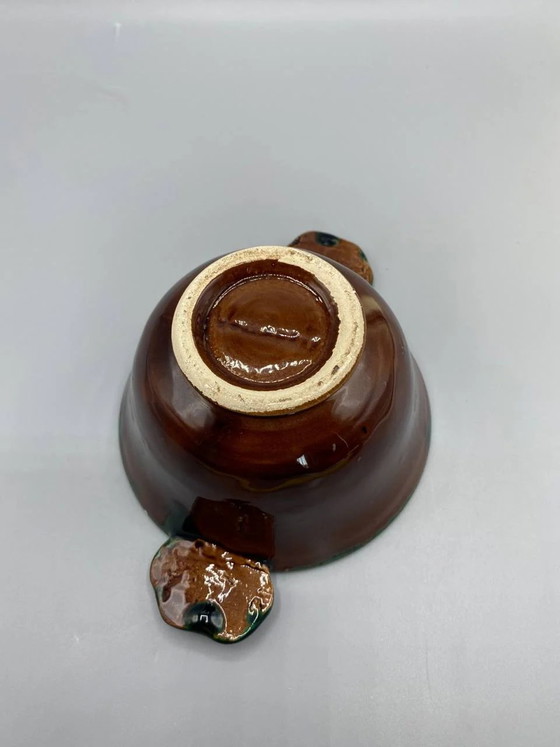 Ciotola con manico in ceramica artistica, smaltata, con decorazione a fiamma verde e marrone, Vallauris (photo 6 of 6)