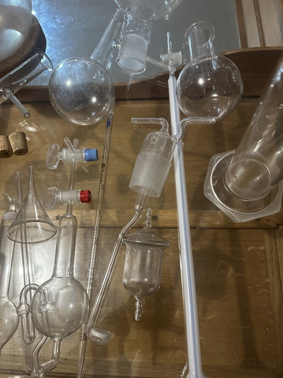 Image 1 of Konvolut antiker chemischer Glaselemente für ein Kuriositätenkabinett