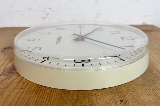 Image 1 of Vintage kantoorwandklok van Elektročas, jaren 90.