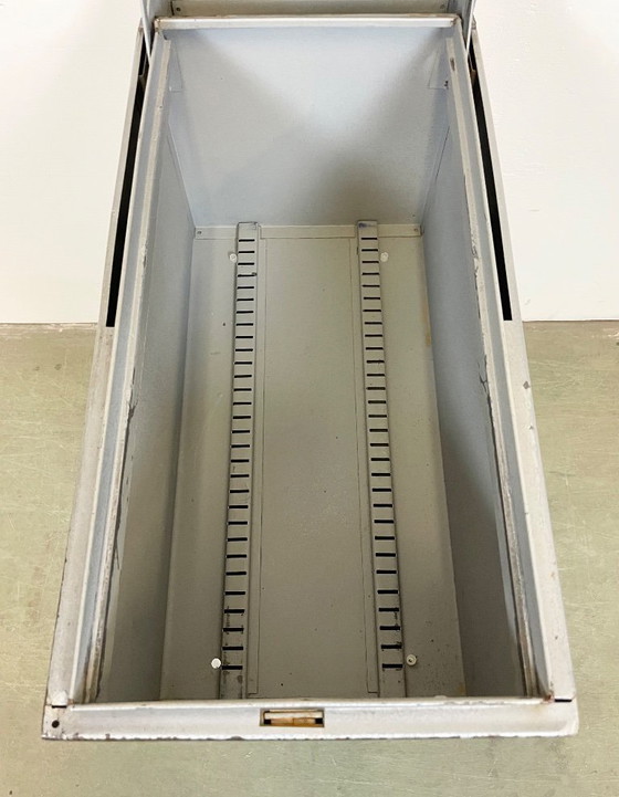 Image 1 of Carro industrial gris, década de 1960