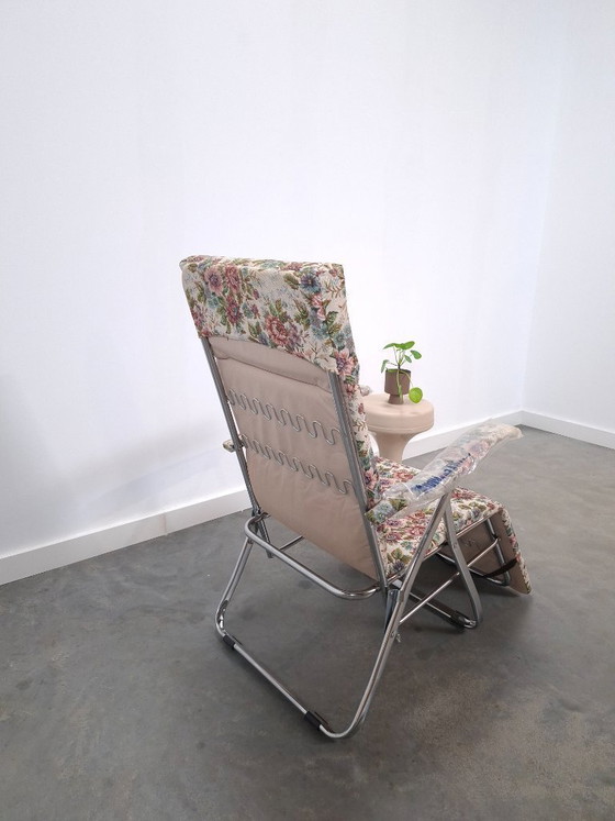 New 70s Italian adjustable and foldable garden lounger with flowers – Garden chairs, Textile (photo 7 of 12)