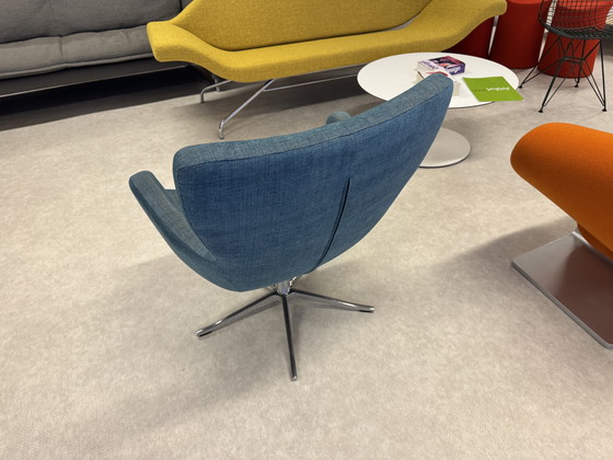 Image 1 of Conform Gyro armchair with swivel foot