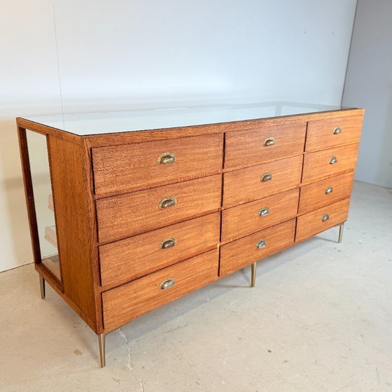 Image 1 of Vintage Eikenhouten Vitrine Toonbank Met 12 Lades