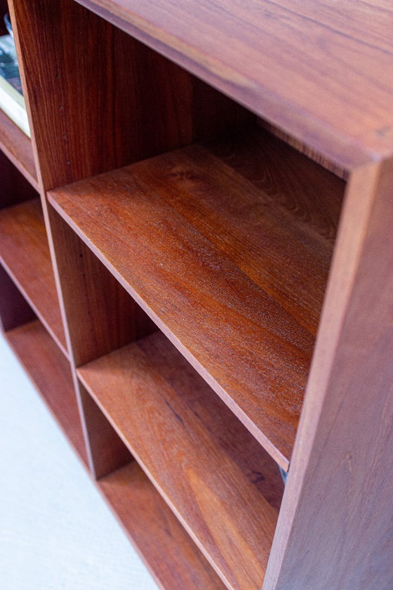 Bibliothèque, commode et buffet Peter Hvidt, style vintage, en teck massif – Wood (photo 20 of 21)