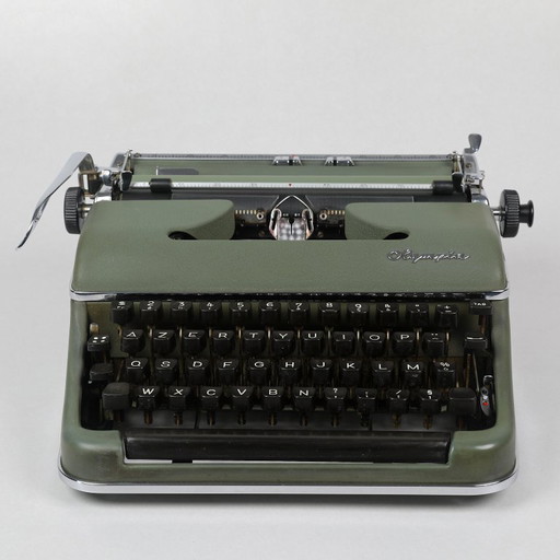 Olympia deluxe SM3 Typewriter, 1950s
