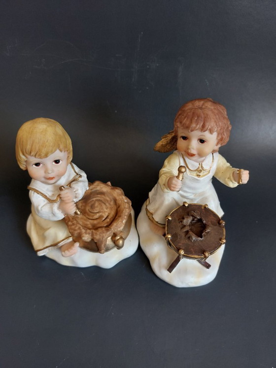 Image 1 of Figurines Seneca en polystone fabriquées à la main