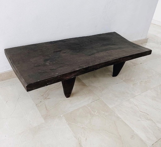 Table basse en bois massif