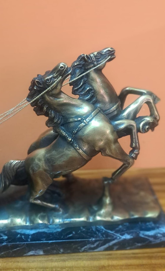 Römische Bronzefigur, Bildhauerei, Marmor, Schwarz (Foto 3 von 7)