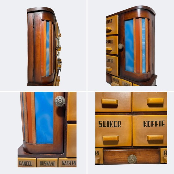 Image 1 of Art Deco keukenkastje met lades voor kruiden - Antiek geschilderd glas en hout, wanddecoratie voor kruiden.