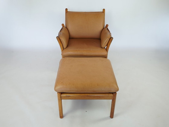 Image 1 of Illum Wikkelsoe teakhouten lounge stoel en kruk vintage design jaren 60