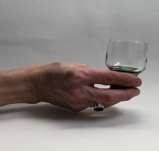 Image 1 of Set van 5 Kristallen Vintage Luminarc Likeurglaasjes met Massief Smaragdgroene Voet