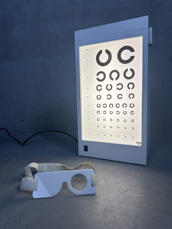Image 1 of Mobiele leestest (oogartsenpraktijk) - tafellamp