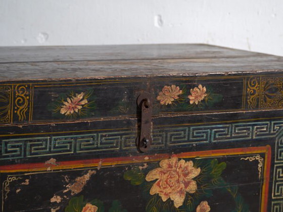 Baule antico dipinto in legno di pino – Cina, circa 1900 – Armadi contenitori, Iron (photo 17 of 40)