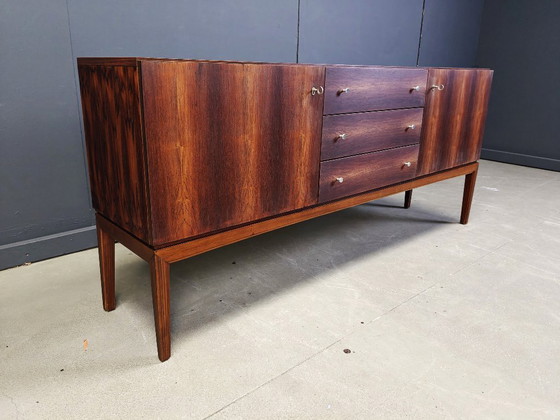 Image 1 of Dressoir van palissanderfineer uit het midden van de vorige eeuw, jaren 60