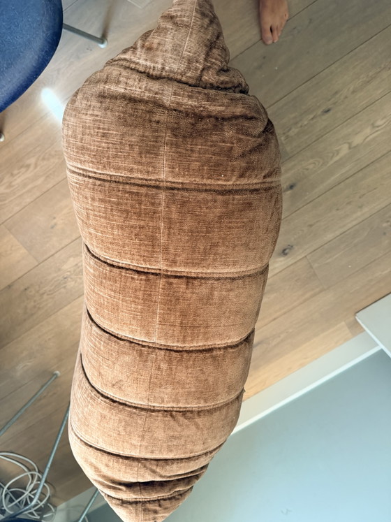 Ligne Roset Togo Pouf - Beschädigter Stoff – Hocker & Poufs, Textile (photo 4 of 6)