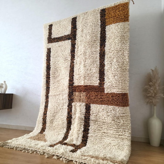 Image 1 of Magnificent handcrafted rug 200cm x 300cm