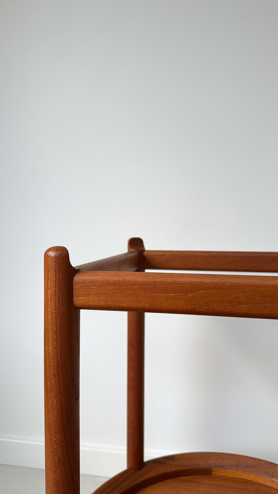 Image 1 of Vintage Deense teak houten ronde trolley / serveerwagen 