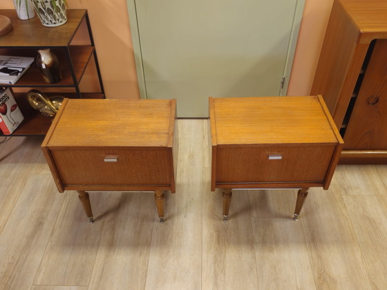 Image 1 of Twee Vintage Teak Fineer Nachtkastjes Kastjes Bedkastjes