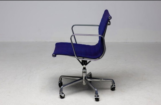 Image 1 of Herman Miller IBM EA117 (EA335 US)