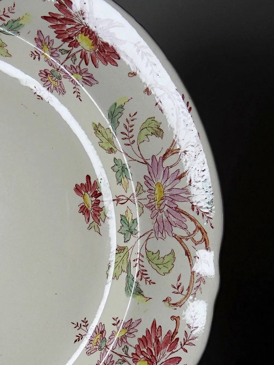 Antiker Longchamp Servierteller mit Gänseblümchen, polychromes Eisensteinzeug, 19. Jahrhundert. – Geschirr (photo 9 of 17)