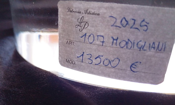 Image 1 of Murano glazen sculpturen brengen een eerbetoon aan Modigliani.