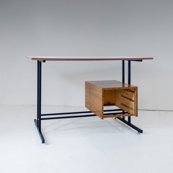 Image 1 of 1x Schrijftafel in mid-century modern stijl, messing en metaal, Italië jaren 1960