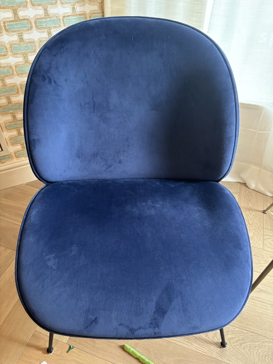2x Gubi Beetle Lounge Fauteuil Gubi Velvet – Stoelen / fauteuils, Metal (photo 4 of 5)