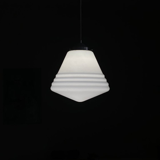 Image 1 of Grote Art Deco hanglamp van Philips in wit opaalglas.